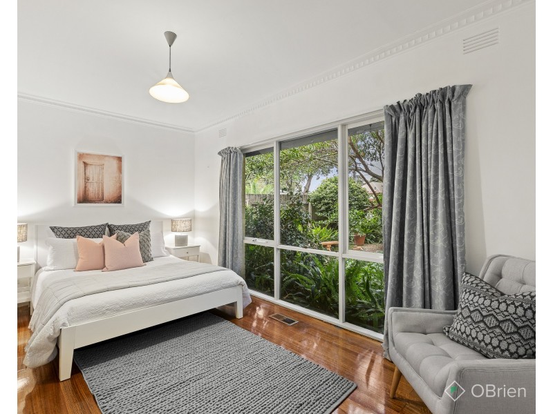 100 Dalgetty Road, Beaumaris VIC 3193