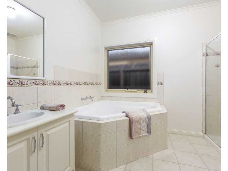 28 Treeby Boulevard, Mordialloc VIC 3195