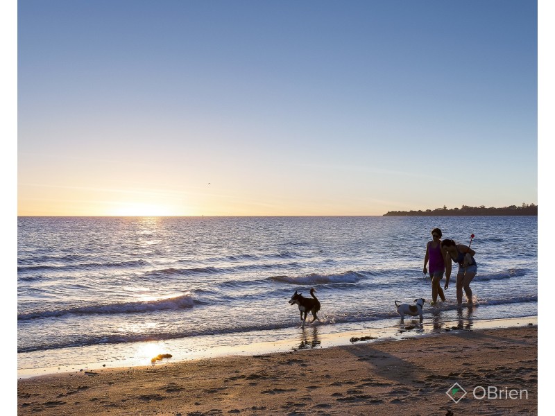 2/23 Como Parade East, Mentone VIC 3194