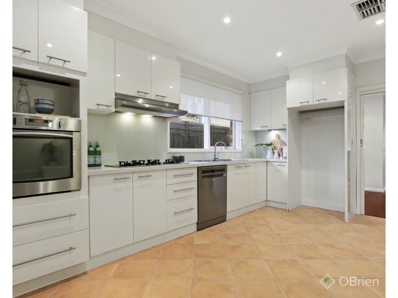 29 Merton Close, Cheltenham VIC 3192