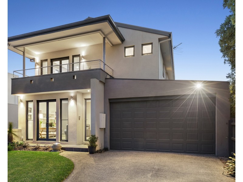 141 Tramway Parade, Beaumaris VIC 3193