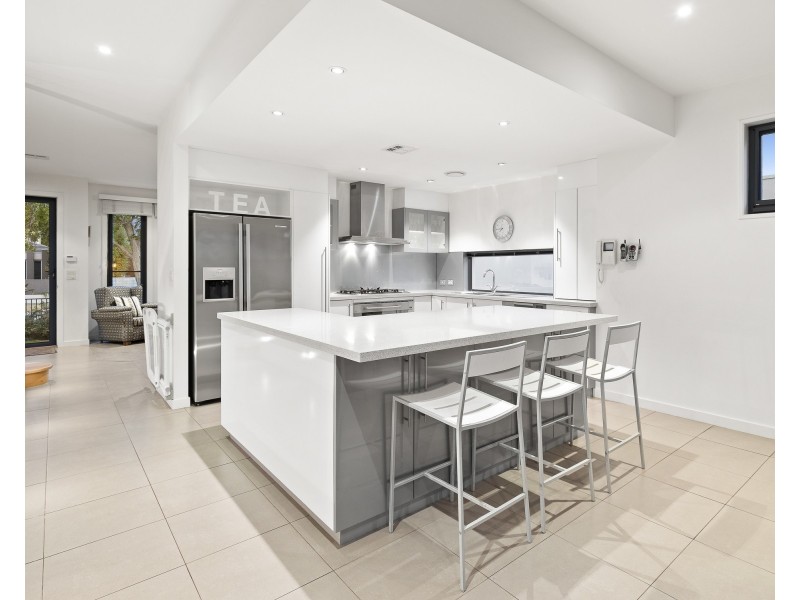 141 Tramway Parade, Beaumaris VIC 3193