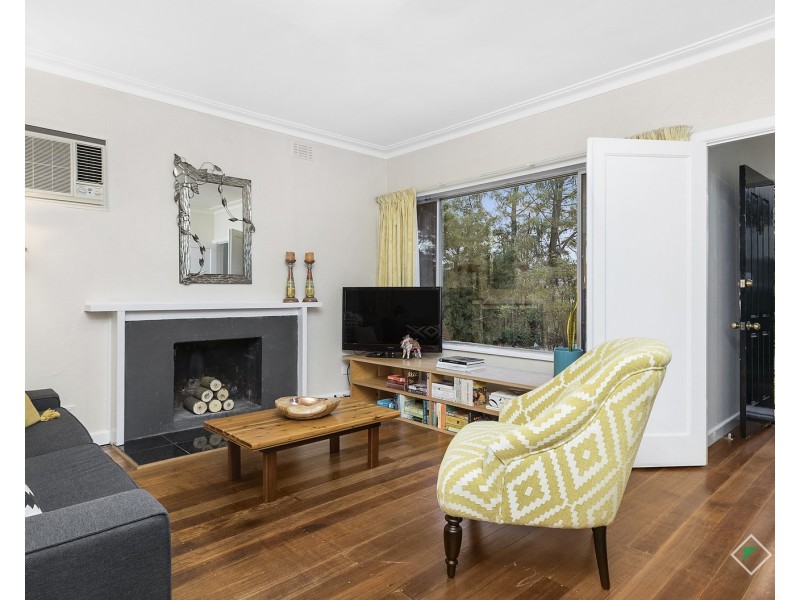 8 Eila Close, Cheltenham VIC 3192