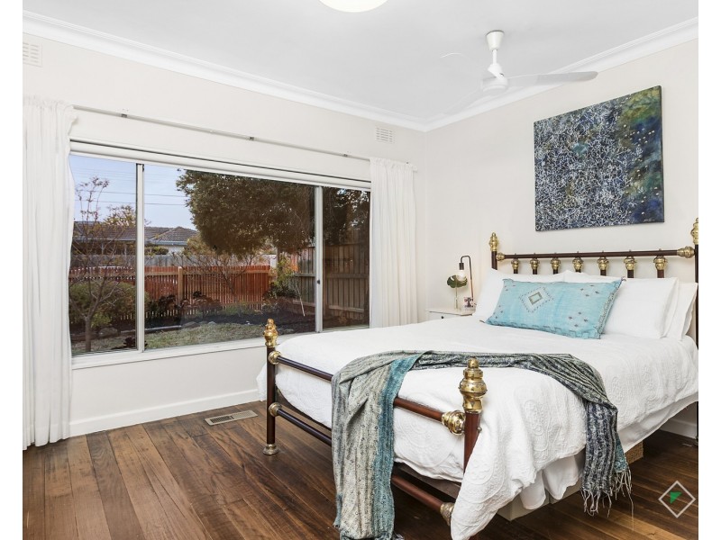 8 Eila Close, Cheltenham VIC 3192