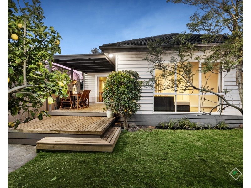 8 Eila Close, Cheltenham VIC 3192