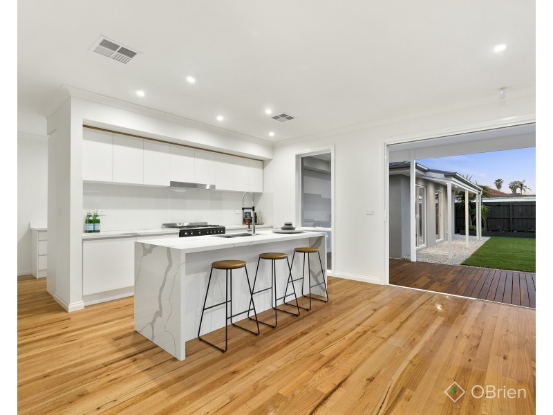 7 Bayliss Court, Cheltenham VIC 3192