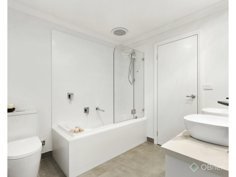 7 Bayliss Court, Cheltenham VIC 3192