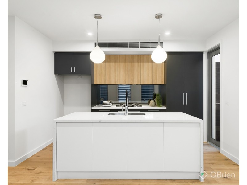 2b Cochrane Avenue, Mentone VIC 3194