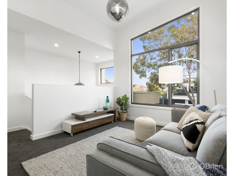 2b Cochrane Avenue, Mentone VIC 3194