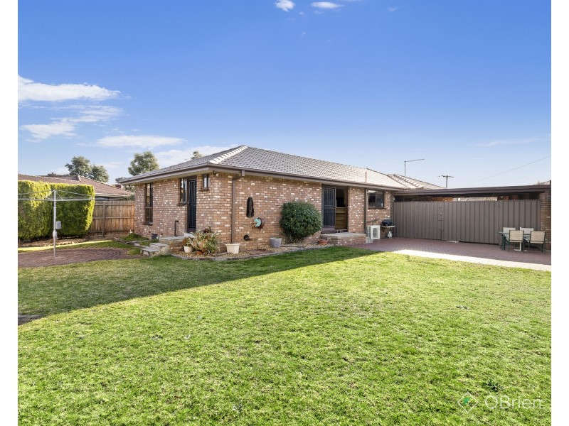 8 Seville Court, Cheltenham VIC 3192