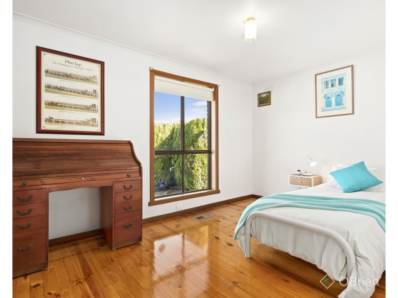 8 Seville Court, Cheltenham VIC 3192