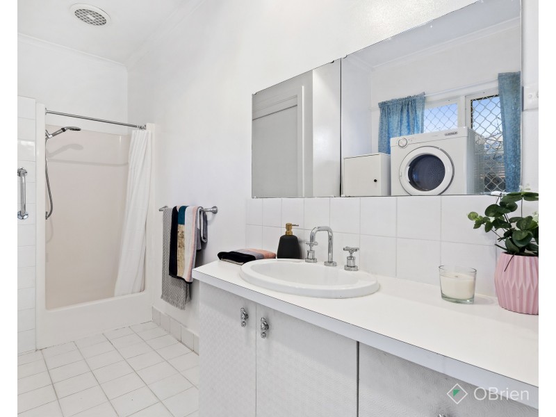 2/1345 Nepean Highway, Cheltenham VIC 3192