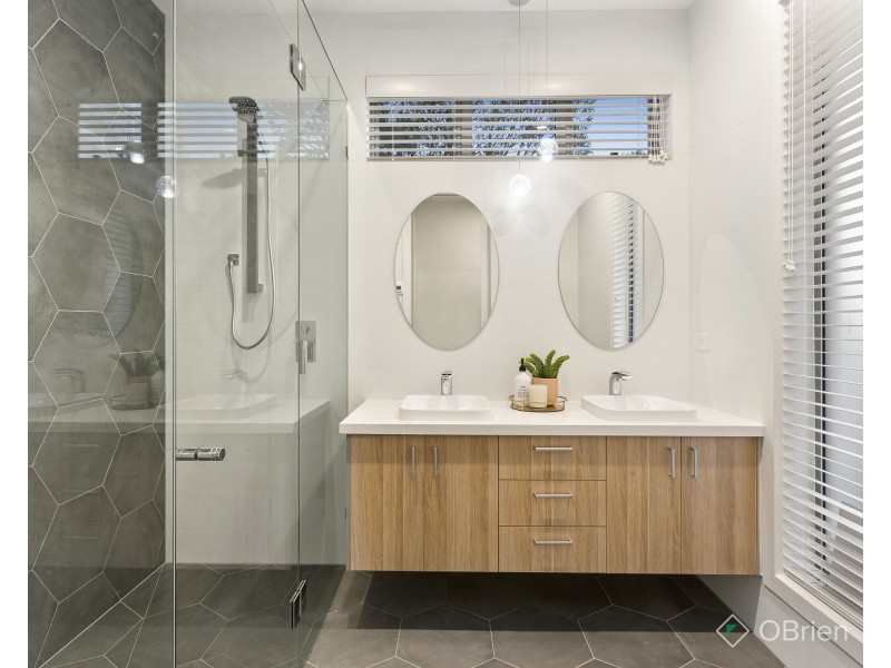 2c Cochrane Avenue, Mentone VIC 3194