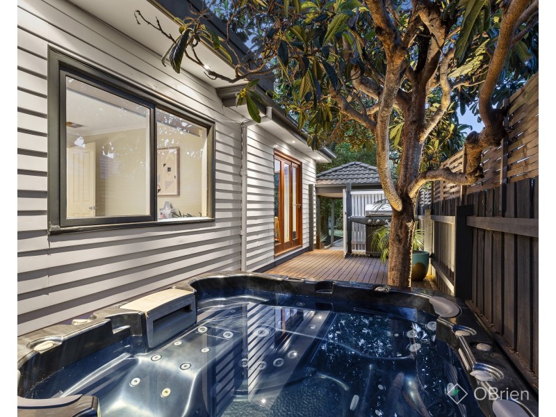 16 Ellen Street, Parkdale VIC 3195