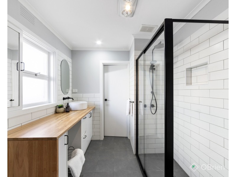 1/23 Bernard Street, Cheltenham VIC 3192