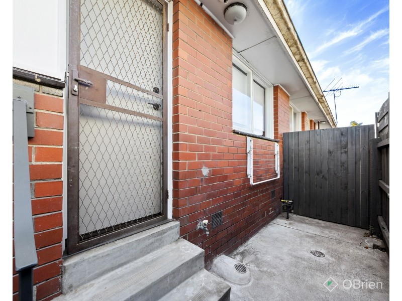 1/23 Bernard Street, Cheltenham VIC 3192