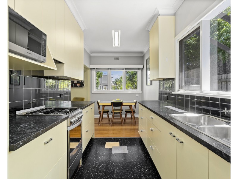 2 Ward Street, Cheltenham VIC 3192