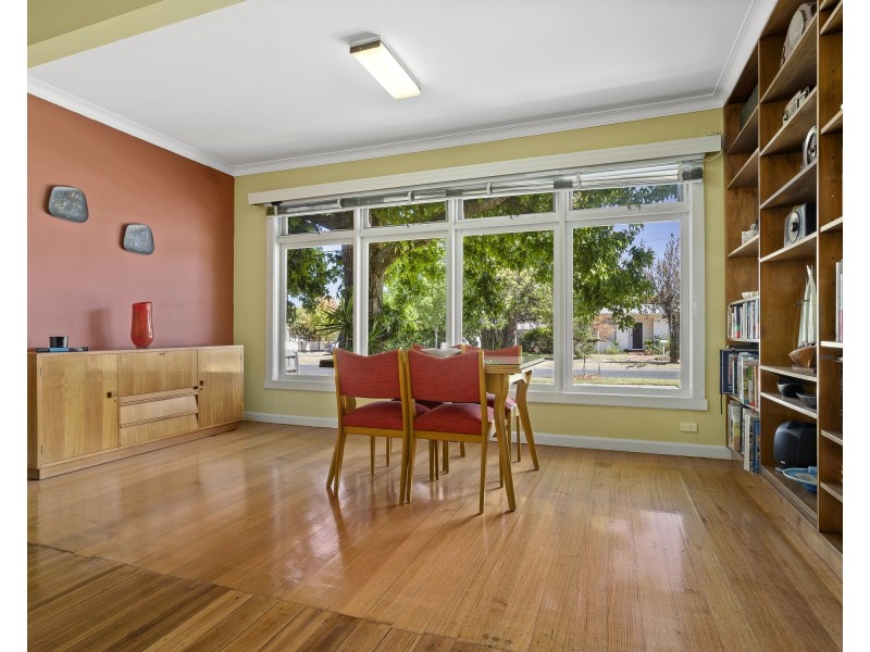 2 Ward Street, Cheltenham VIC 3192