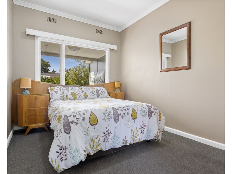 2 Ward Street, Cheltenham VIC 3192