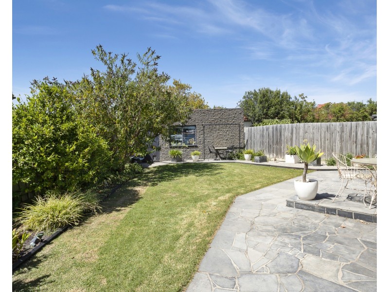 2 Ward Street, Cheltenham VIC 3192