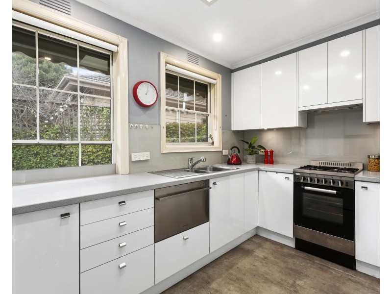 2/28 Weatherall Road, Cheltenham VIC 3192