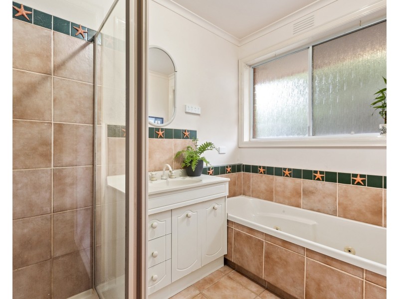 2/28 Weatherall Road, Cheltenham VIC 3192