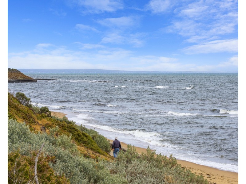 2/28 Weatherall Road, Cheltenham VIC 3192