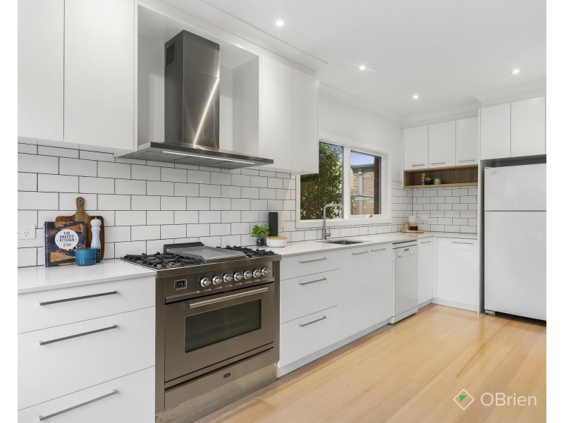 19 Gainsborough Road, Mentone VIC 3194