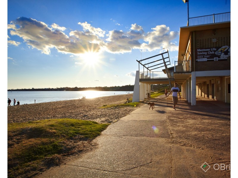 1/2 Rimmer Street, Mentone VIC 3194