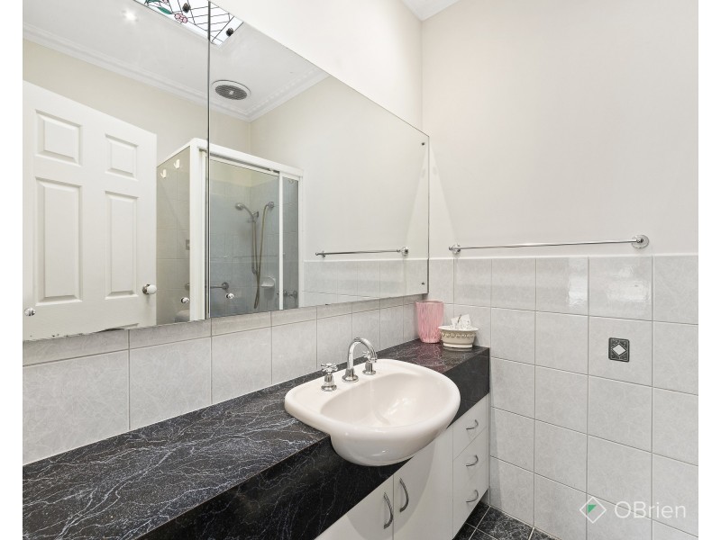 5 Peter Avenue, Parkdale VIC 3195