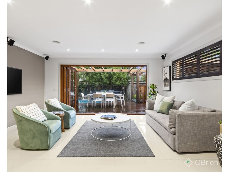 18 Barker Street, Cheltenham VIC 3192