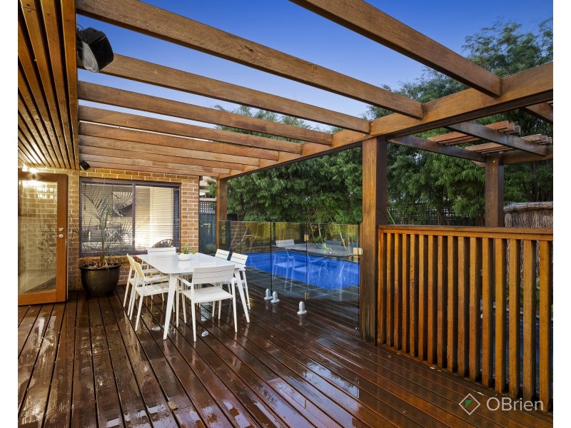 18 Barker Street, Cheltenham VIC 3192