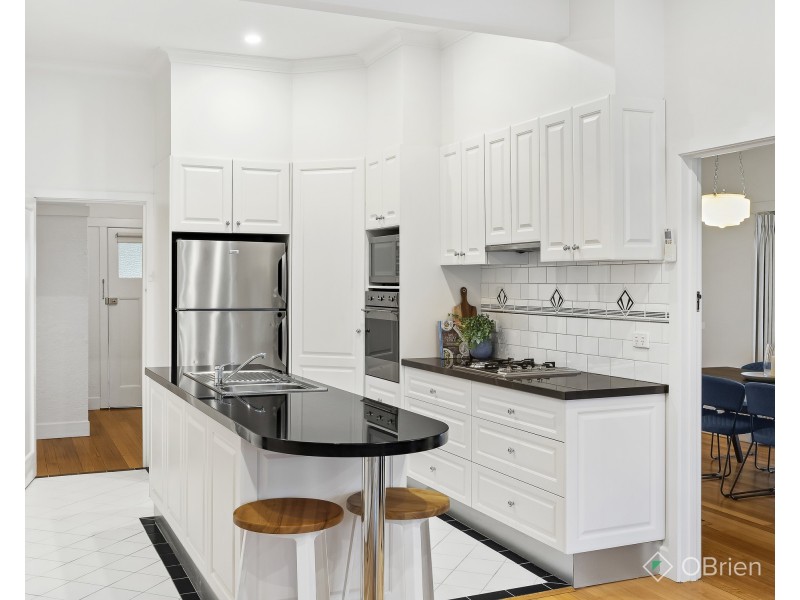 24 Stewart Avenue, Parkdale VIC 3195