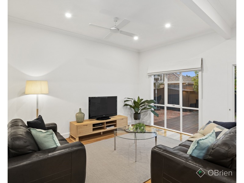 24 Stewart Avenue, Parkdale VIC 3195