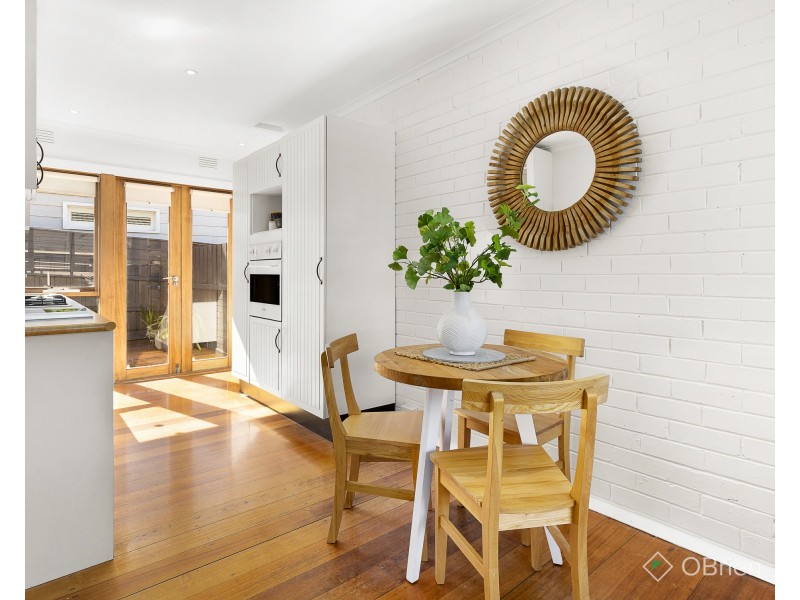 2/11 Mac Crescent, Parkdale VIC 3195