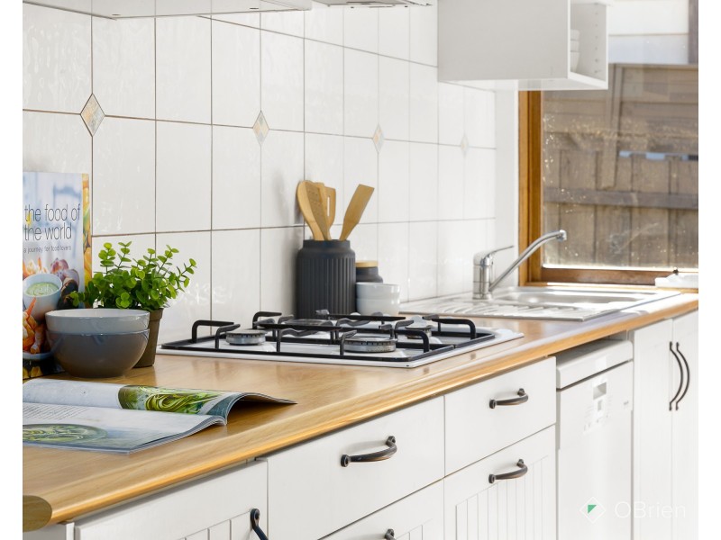 2/11 Mac Crescent, Parkdale VIC 3195