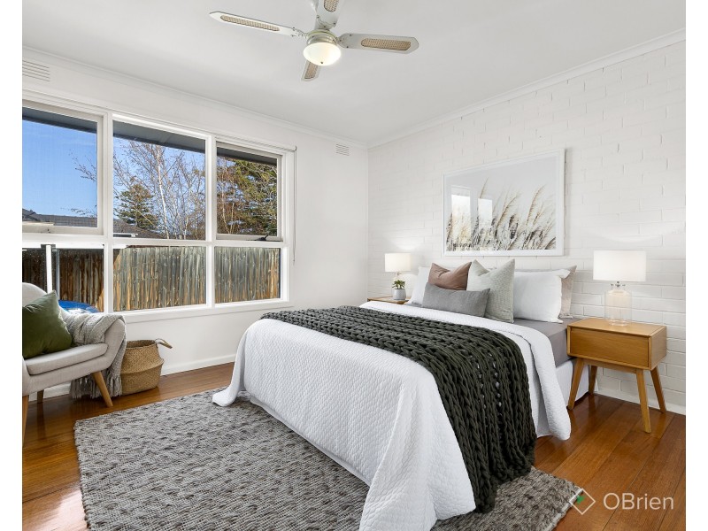 2/11 Mac Crescent, Parkdale VIC 3195