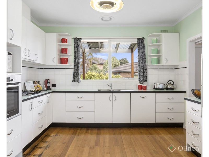 6 Robross Street, Cheltenham VIC 3192