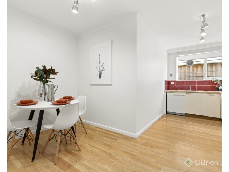 2/10 Commercial Road, Mentone VIC 3194