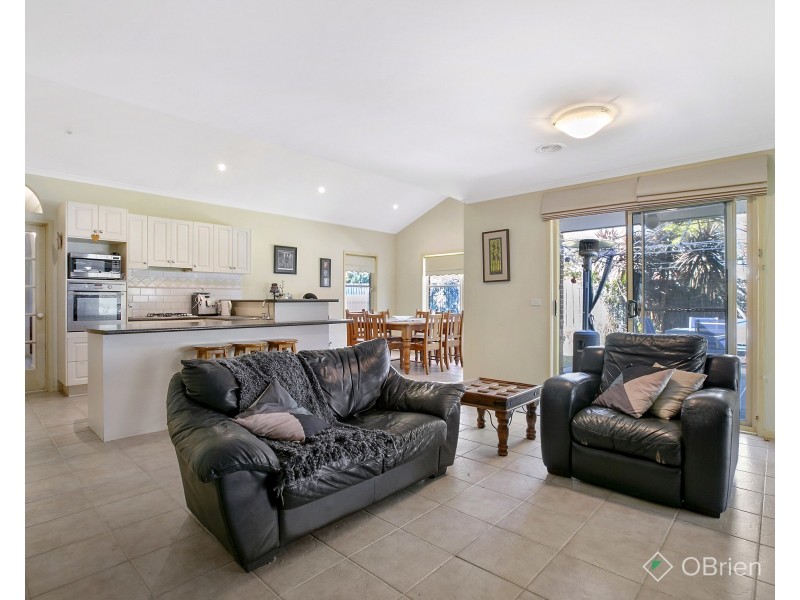 16 Boormanii Drive, Mornington VIC 3931
