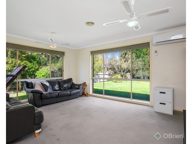 16 Boormanii Drive, Mornington VIC 3931