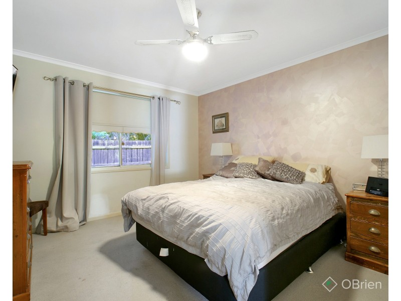 16 Boormanii Drive, Mornington VIC 3931