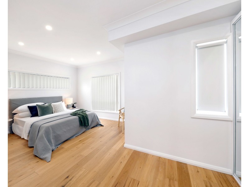 1/97 Oak Road, Kirrawee NSW 2232