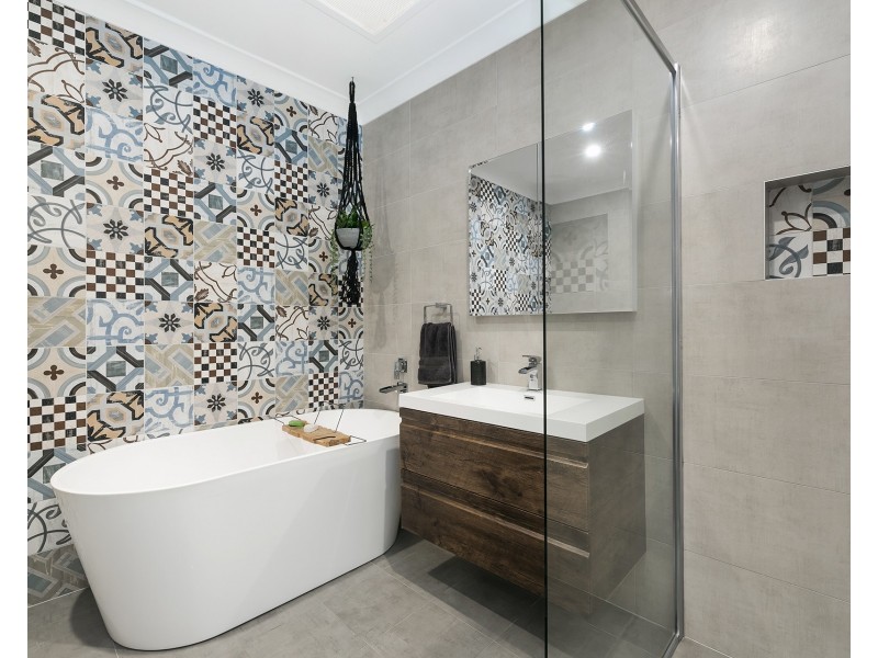 2/8 Warumbui Avenue, Miranda NSW 2228