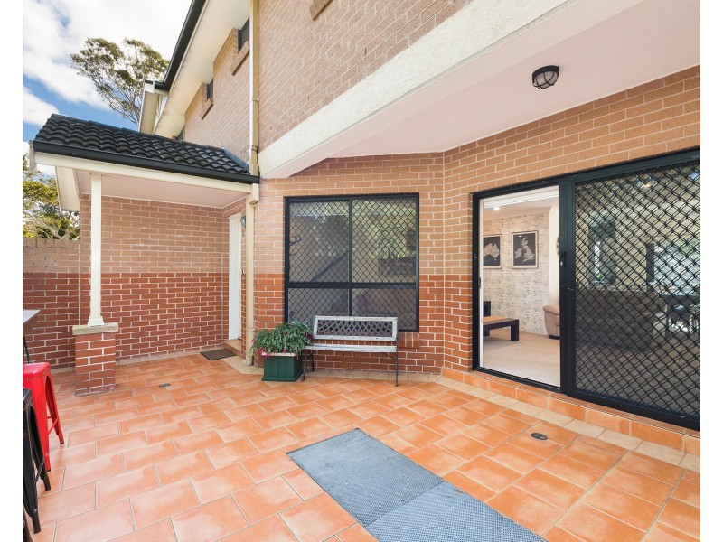 2/8 Warumbui Avenue, Miranda NSW 2228