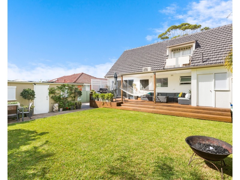 25 Silverwater Crescent, Miranda NSW 2228