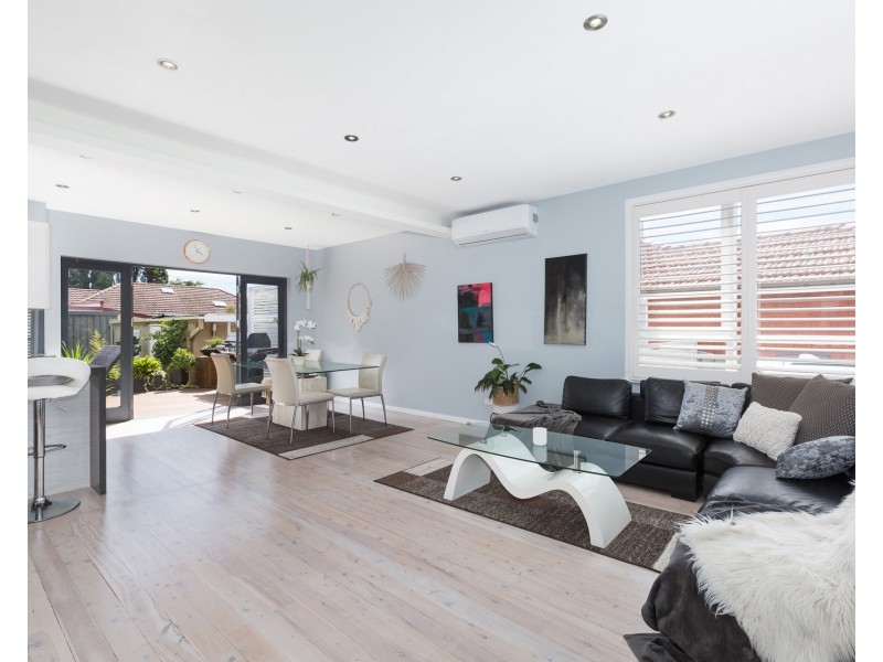 25 Silverwater Crescent, Miranda NSW 2228