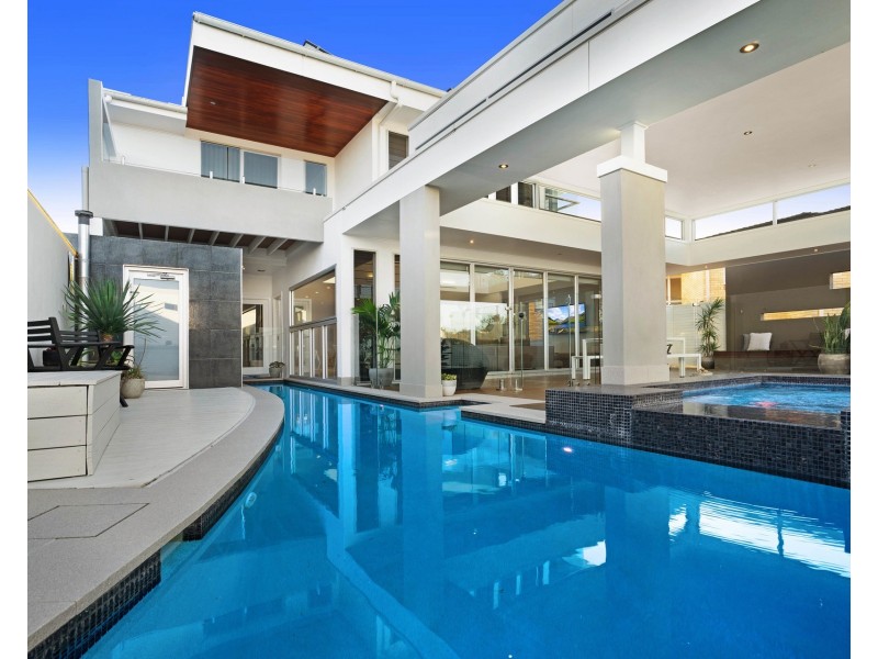 18 Ridge Street, Merewether NSW 2291