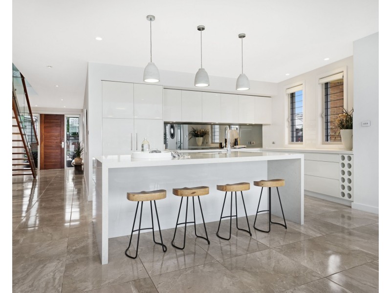 18 Ridge Street, Merewether NSW 2291