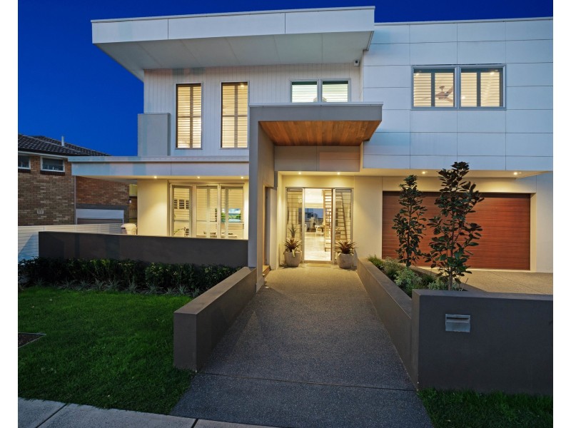 18 Ridge Street, Merewether NSW 2291